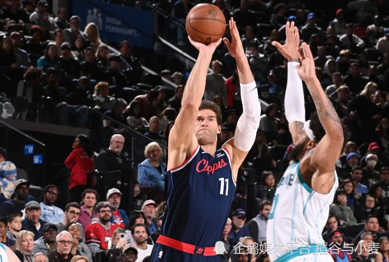 长痛不如短痛，快船就应该赶紧放弃这位偶尔奏效的内线老将？